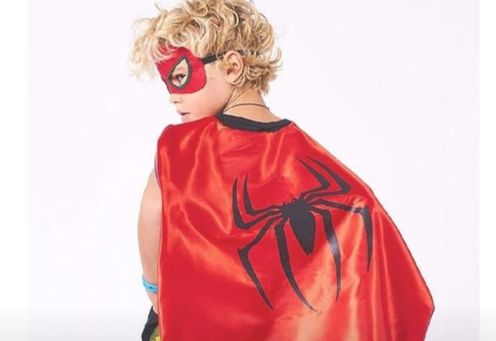 Capes - Picture 4 of 4